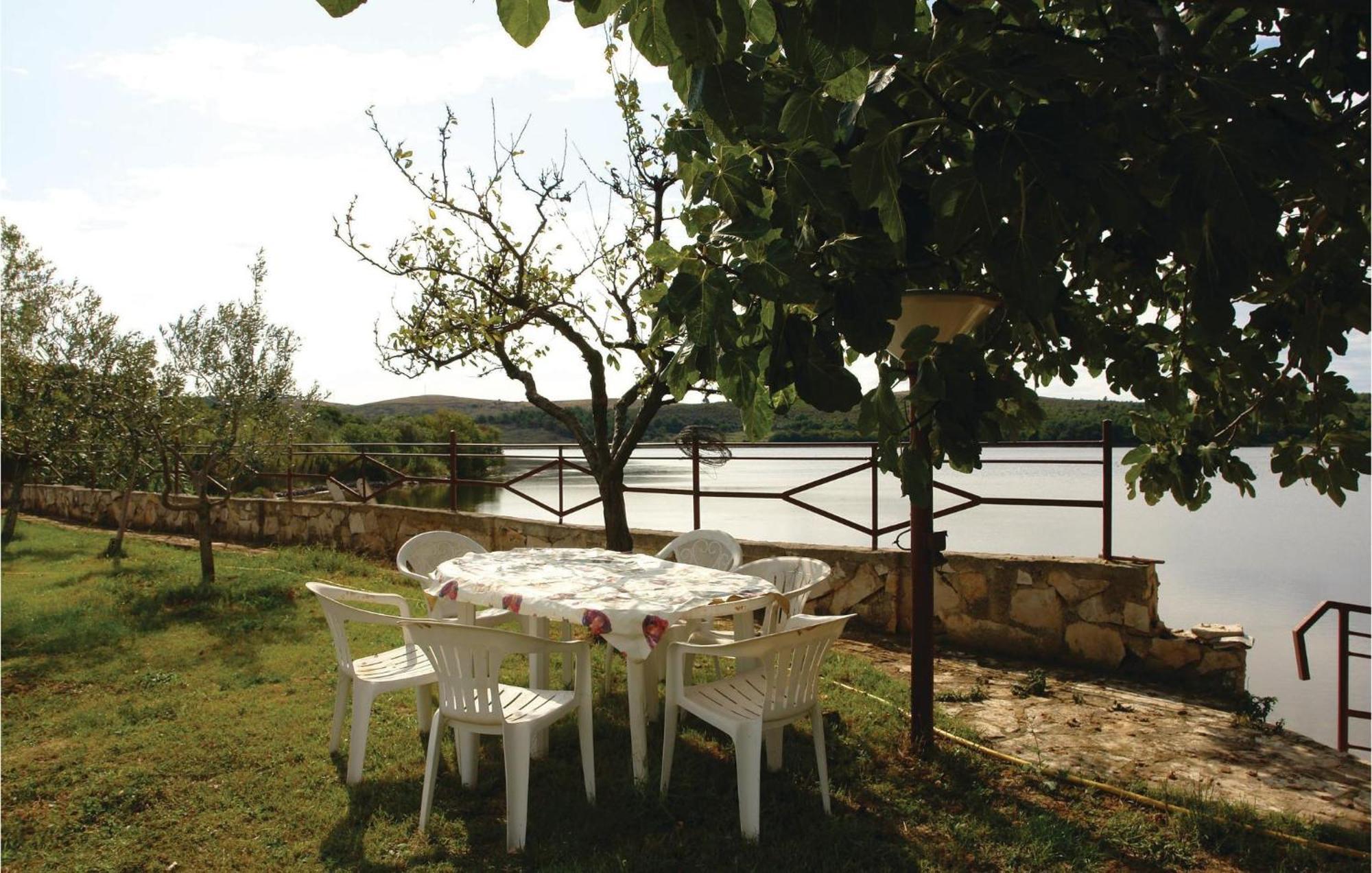 Beautiful Apartment In Pula With Kitchen المظهر الخارجي الصورة